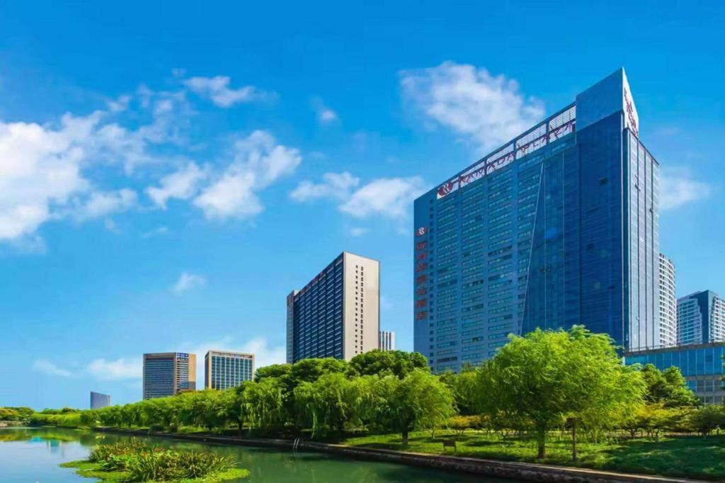 Ramada Plaza By Wyndham Hangzhou Riverside Hotel Exterior photo